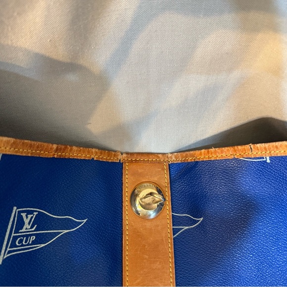 LOUIS VUITTON LV Cup Sac Marine - Picture 7 of 13